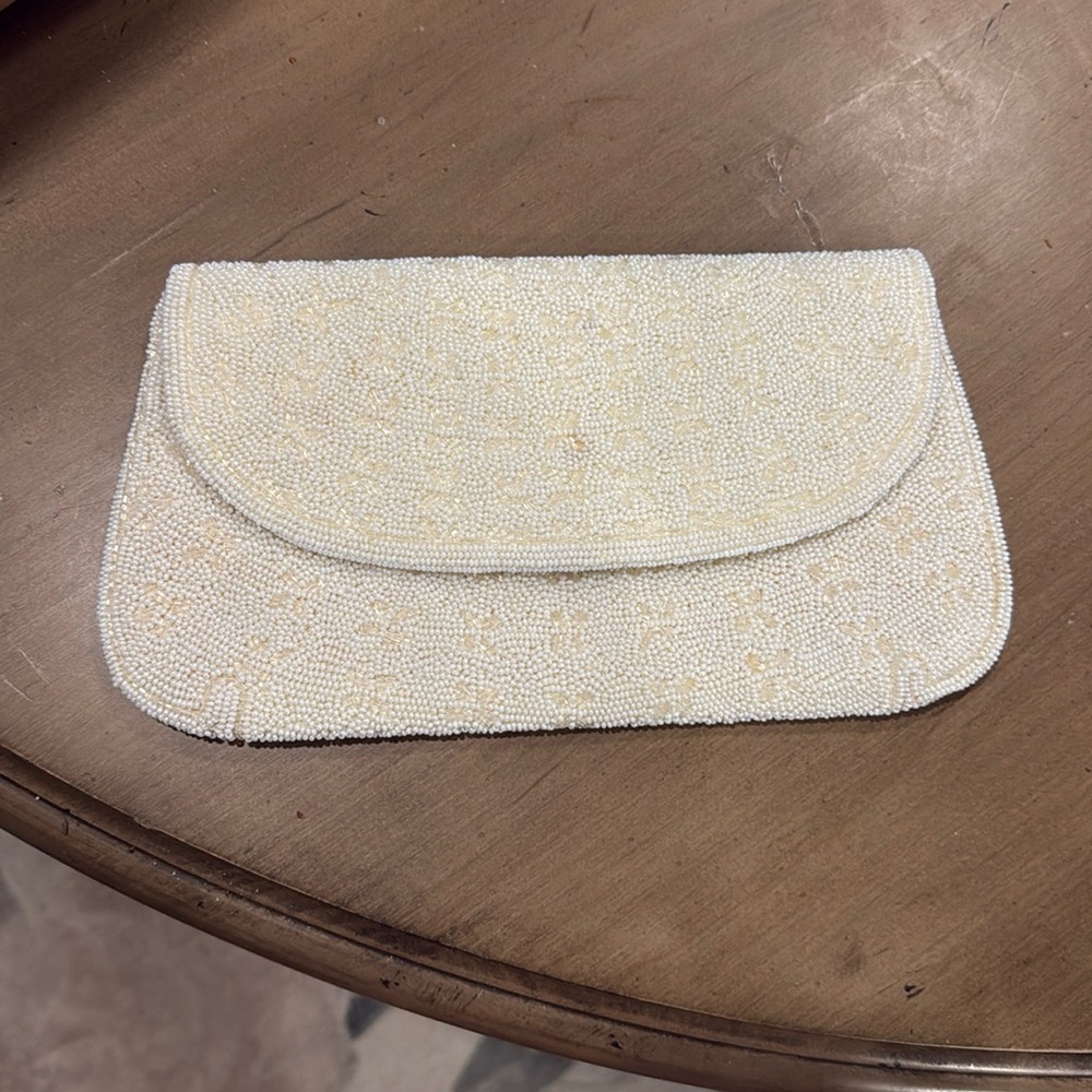 Vintage Elegant White Beaded Clutch